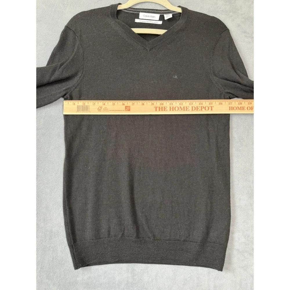 Calvin Klein Men's European Yarn Wool Pullover Sweater Size XS Quiet Luxury